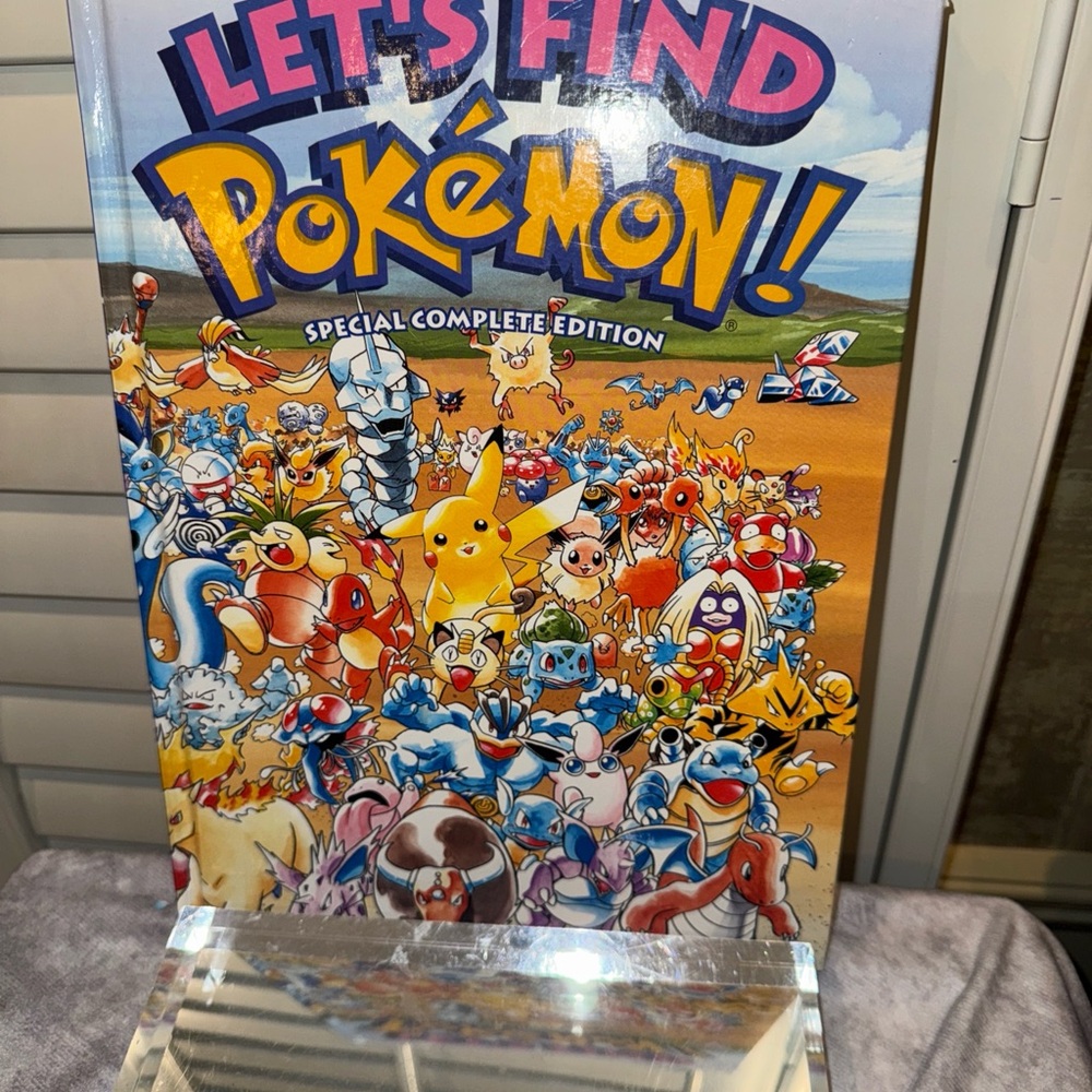 Pokémon Vibrant Red and Yellow Gaming Guide Collection
